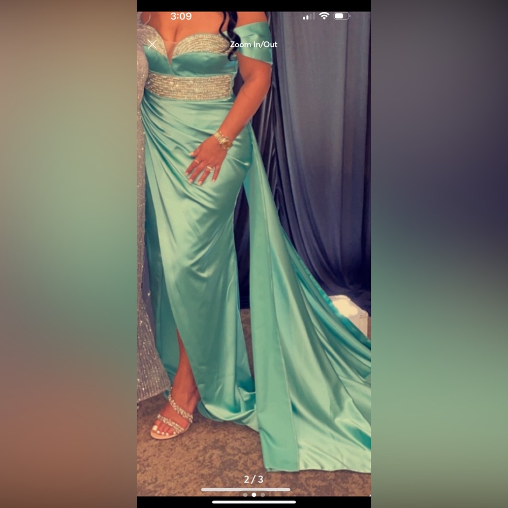 Women’s dress